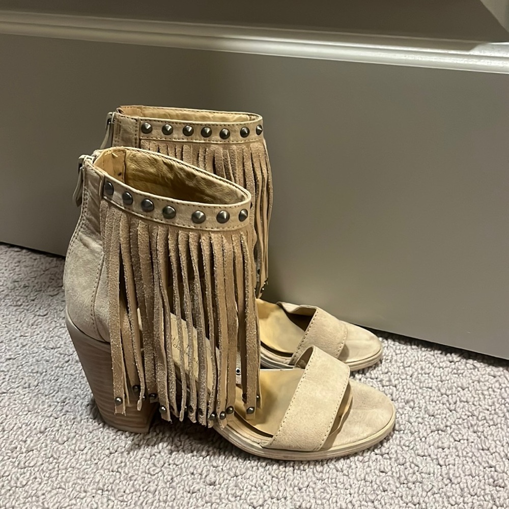 Fringe heels